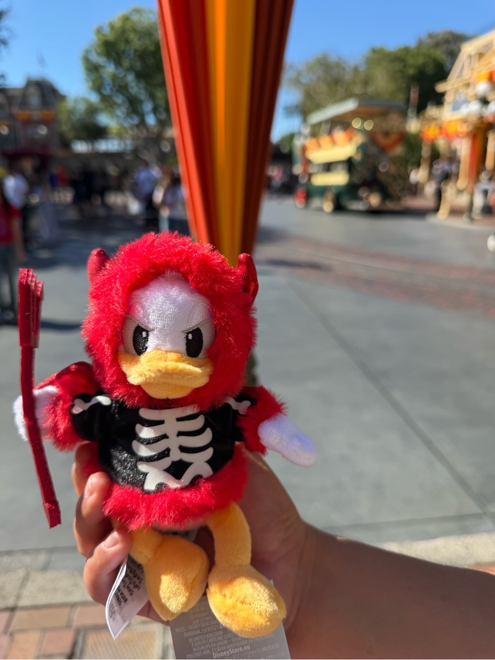 Red Devil Skeleton Halloween Donald Duck Plush keychain - Picture 3 of 4